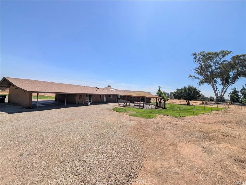 main property photo 26