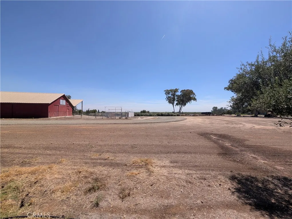 main property photo 23