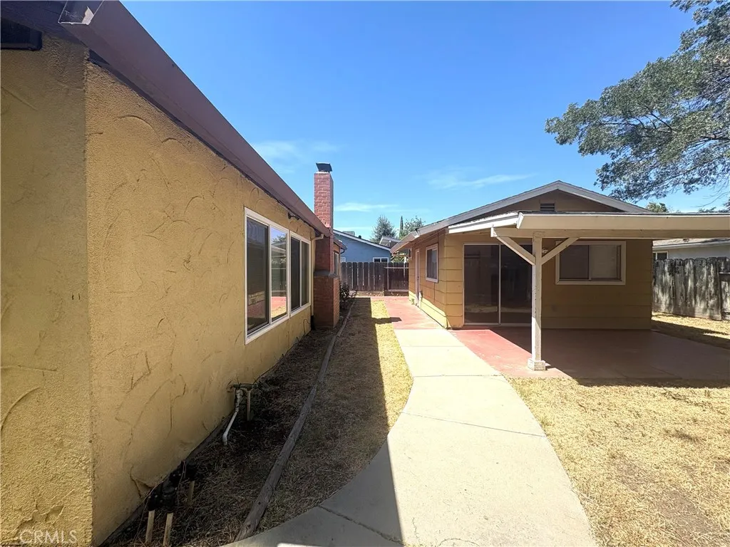 main property photo 14