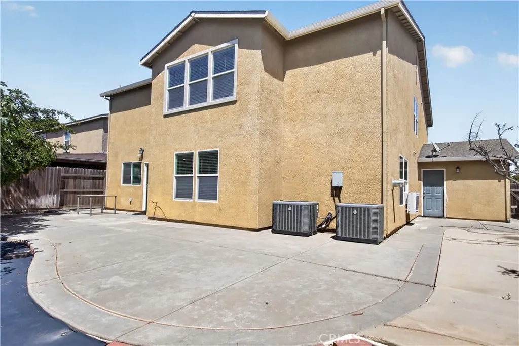 main property photo 39