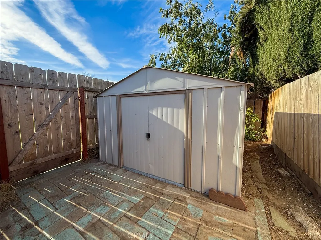 main property photo 14