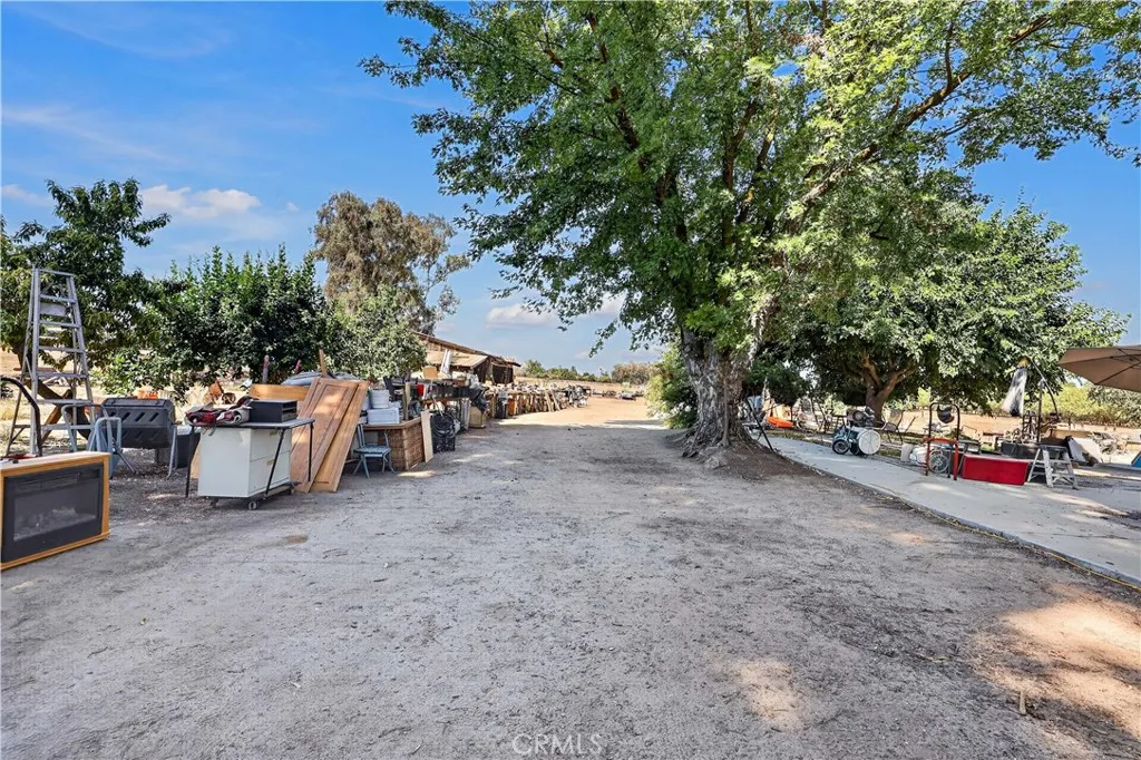 main property photo 45