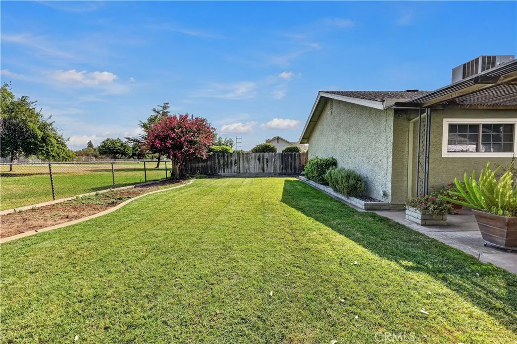 main property photo 30