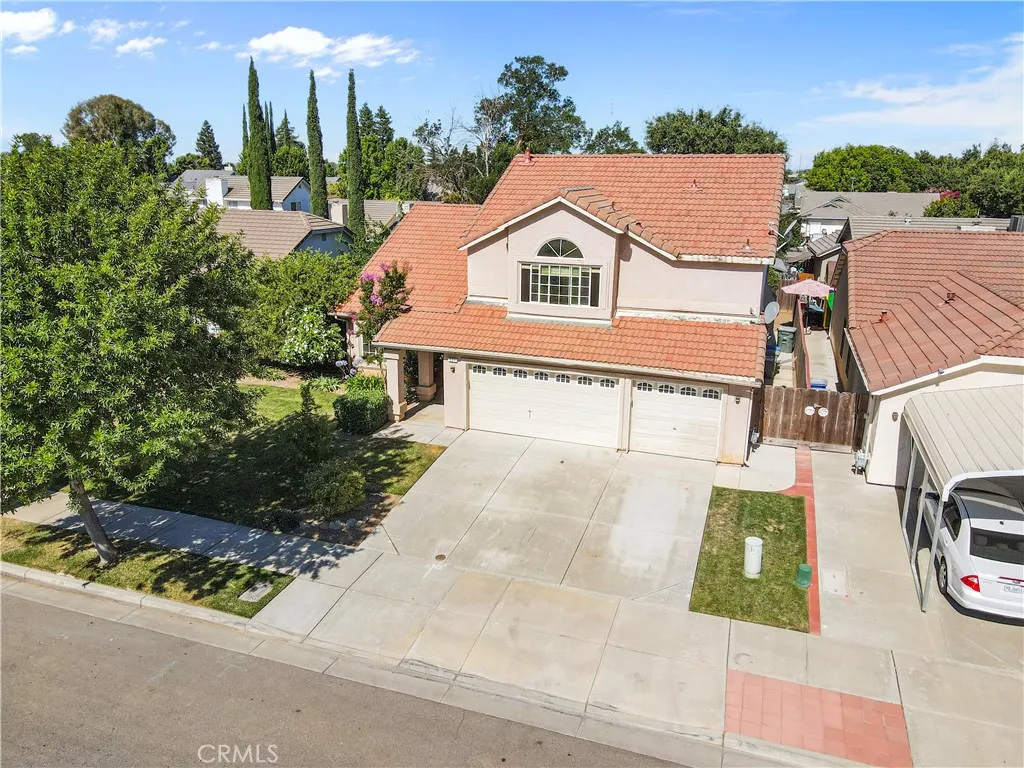 main property photo 18