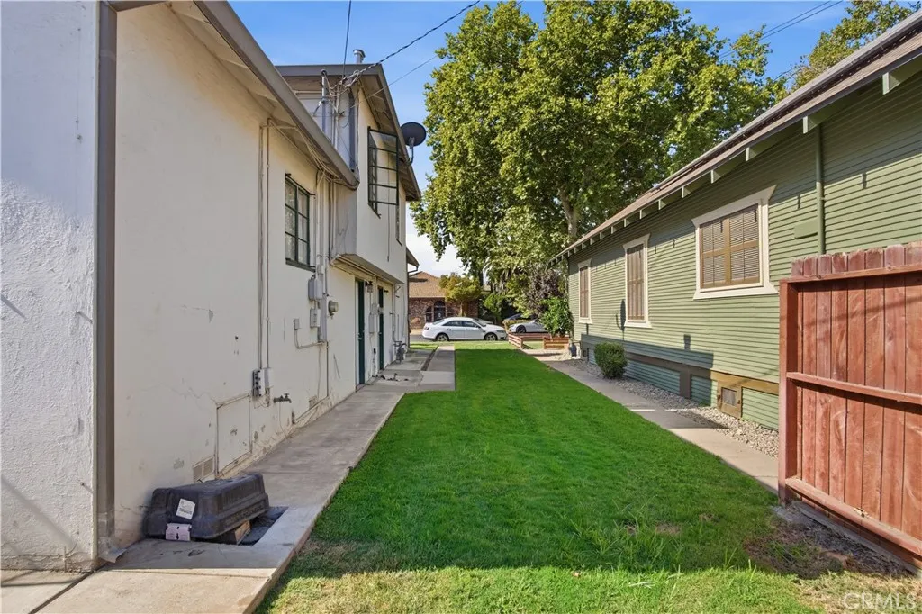 main property photo 12