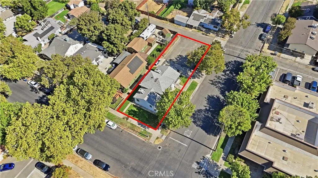 main property photo 28