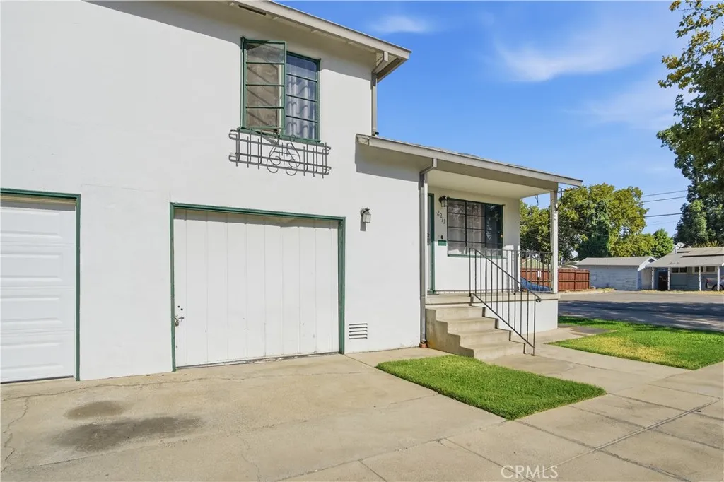 main property photo 7
