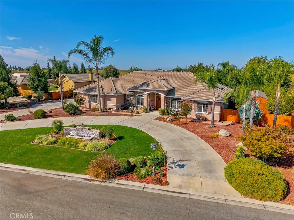 main property photo 11