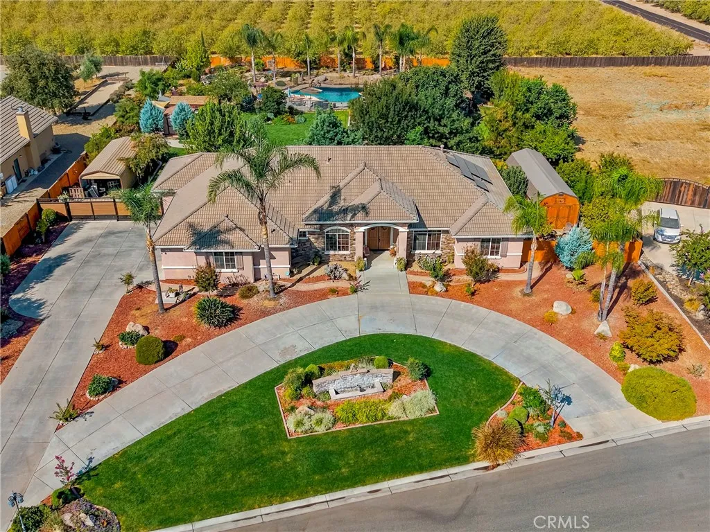 main property photo 12