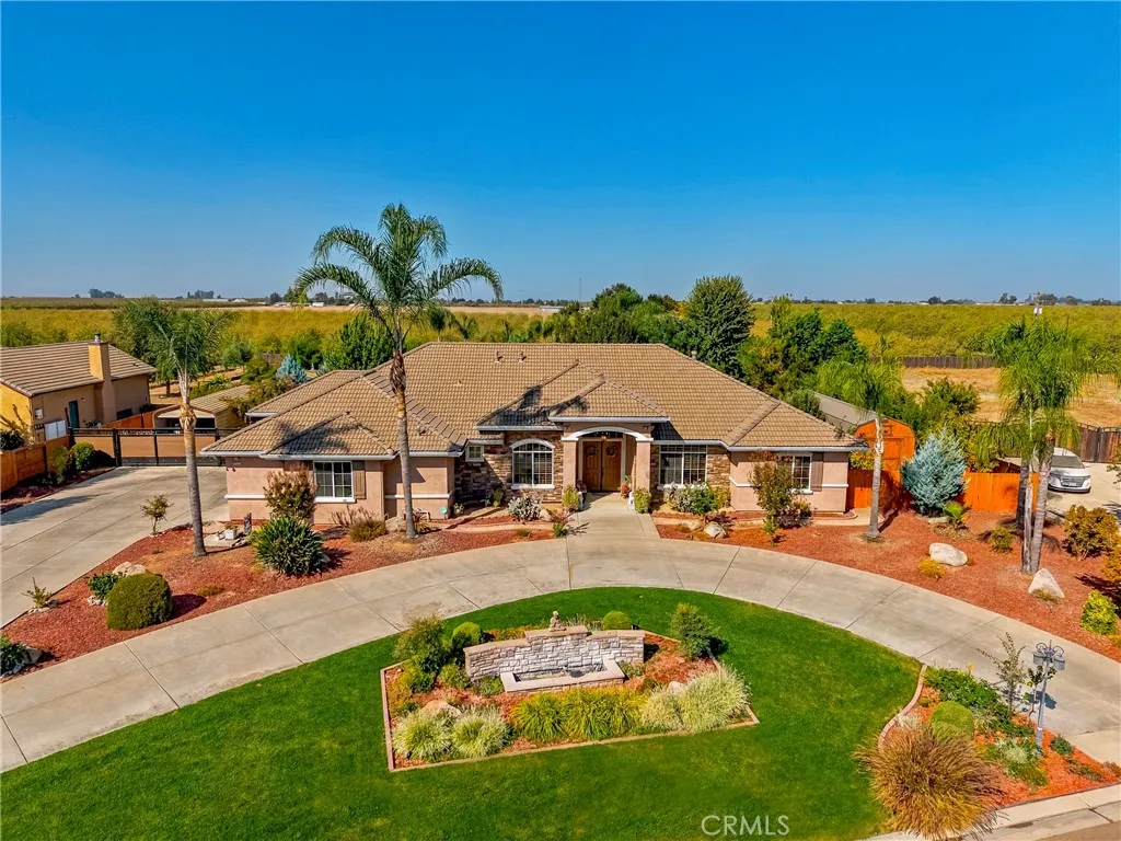 main property photo 13