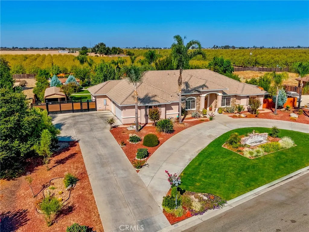 main property photo 14