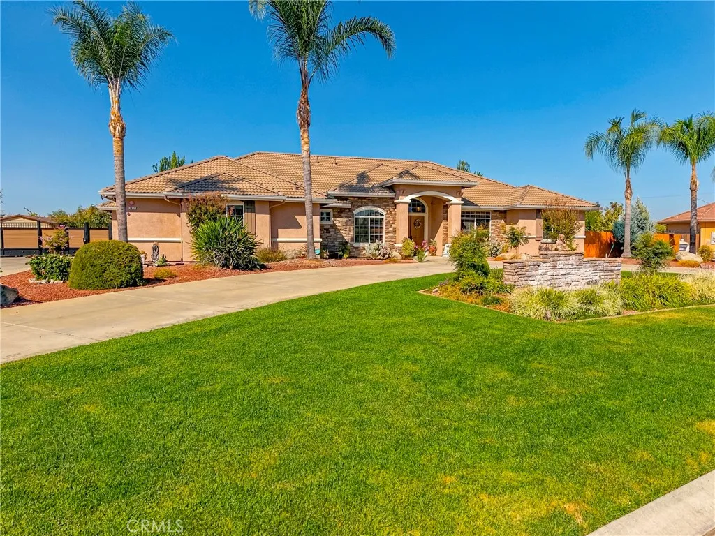 main property photo 8