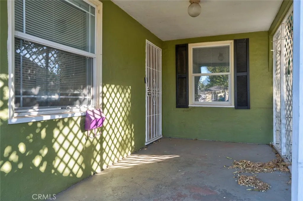 main property photo 11