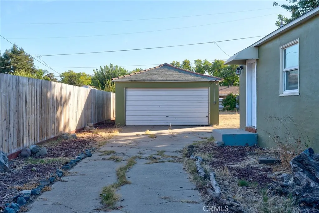 main property photo 39