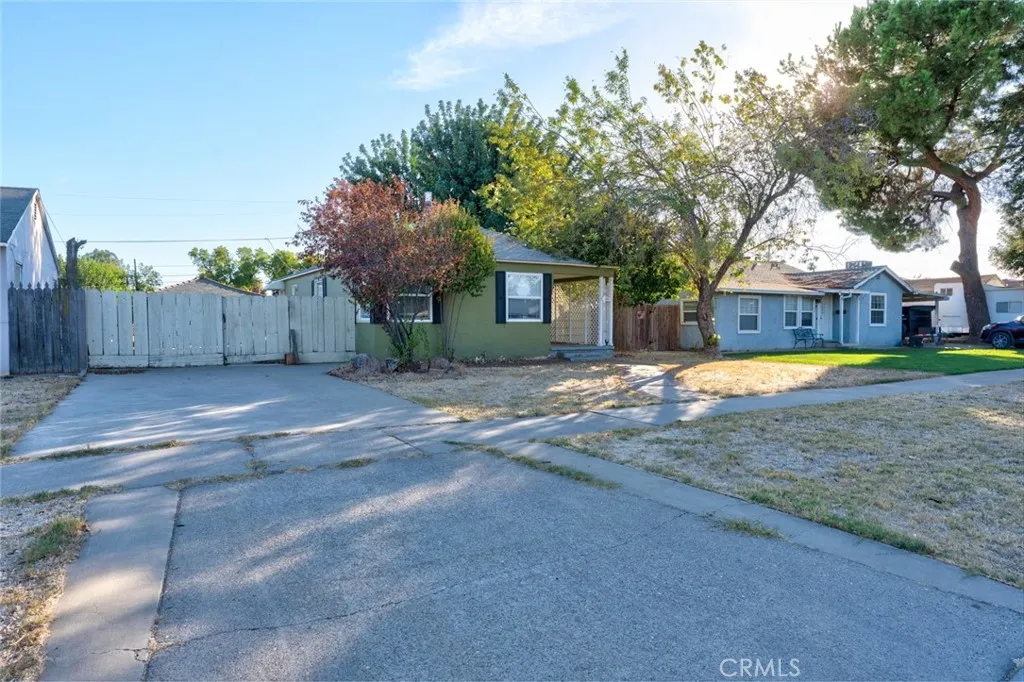 main property photo 5