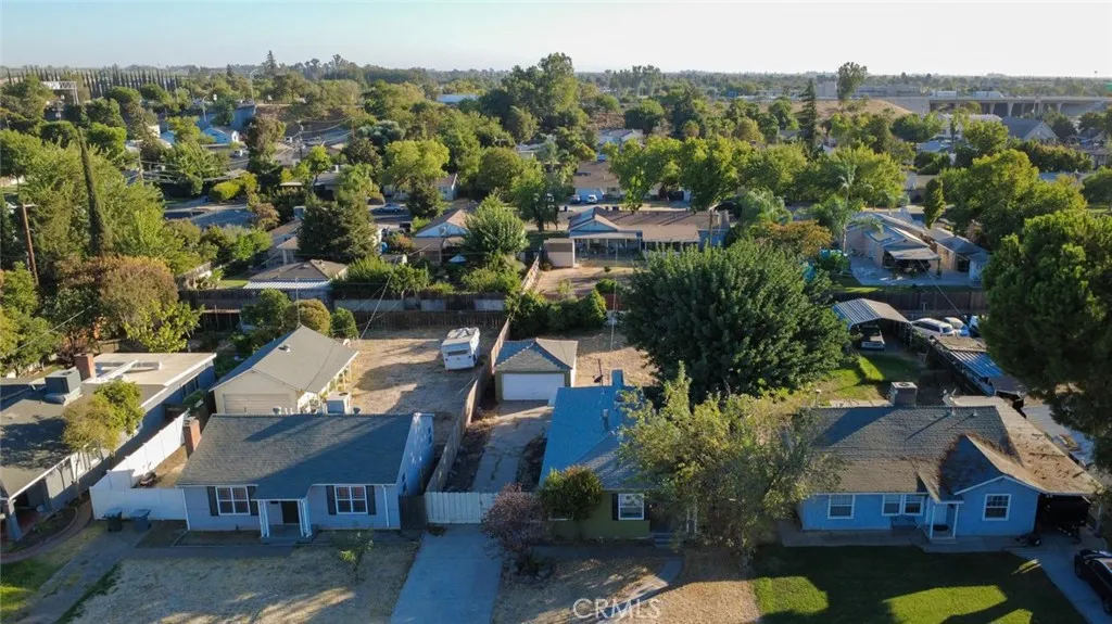 main property photo 50