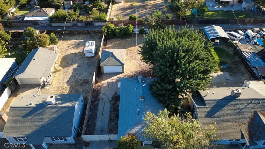 main property photo 51