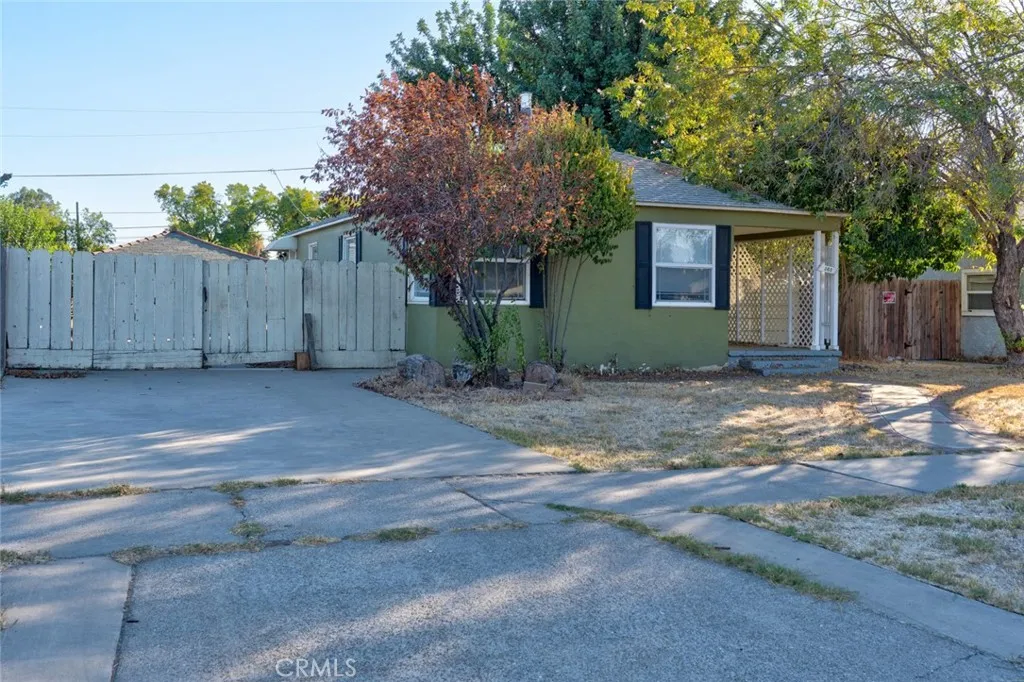 main property photo 6