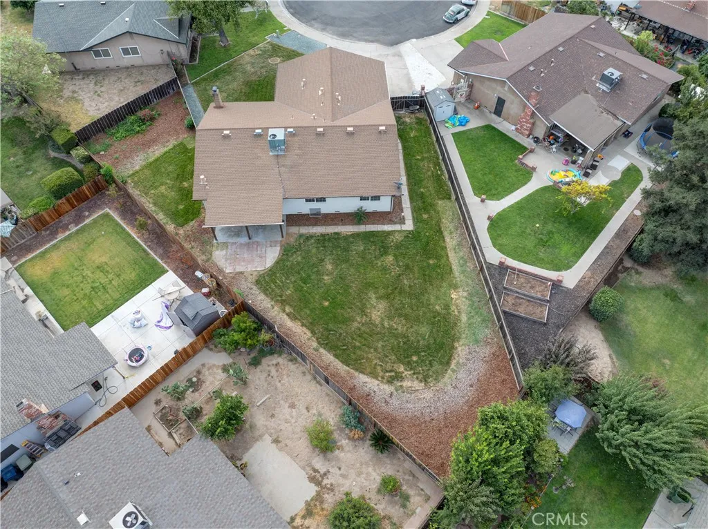 main property photo 20