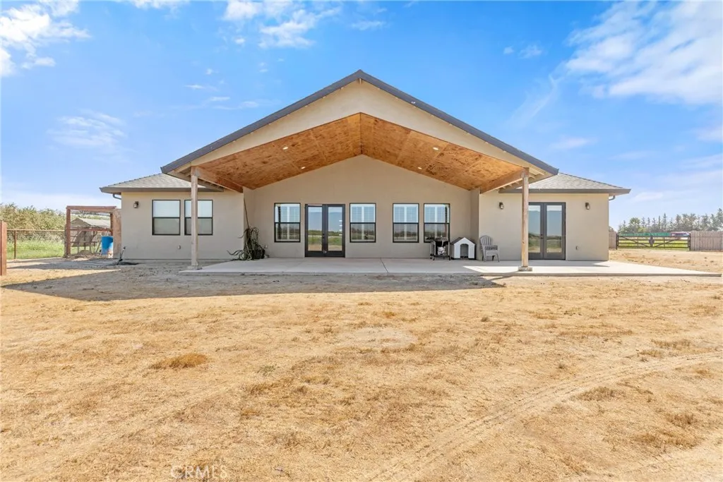 main property photo 41