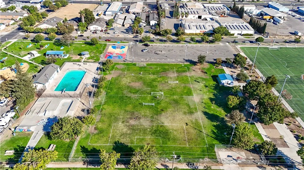 main property photo 15