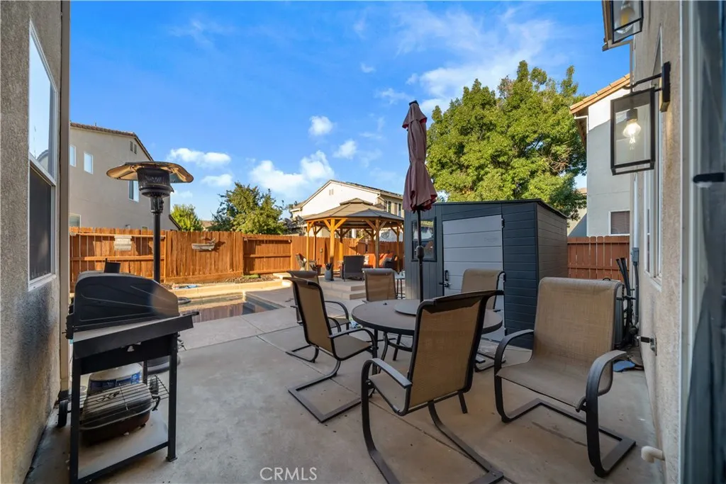 main property photo 34