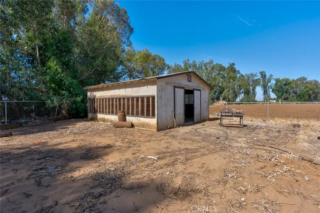 main property photo 50