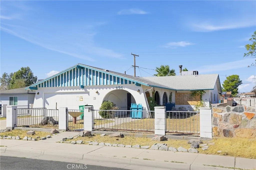 main property photo 3