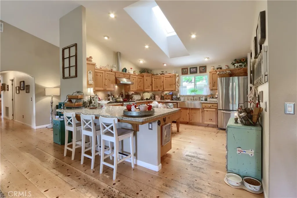 main property photo 12