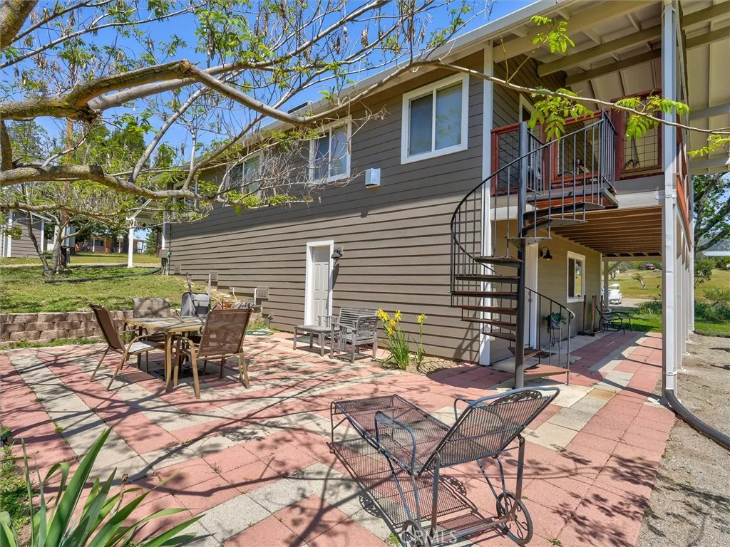 main property photo 31