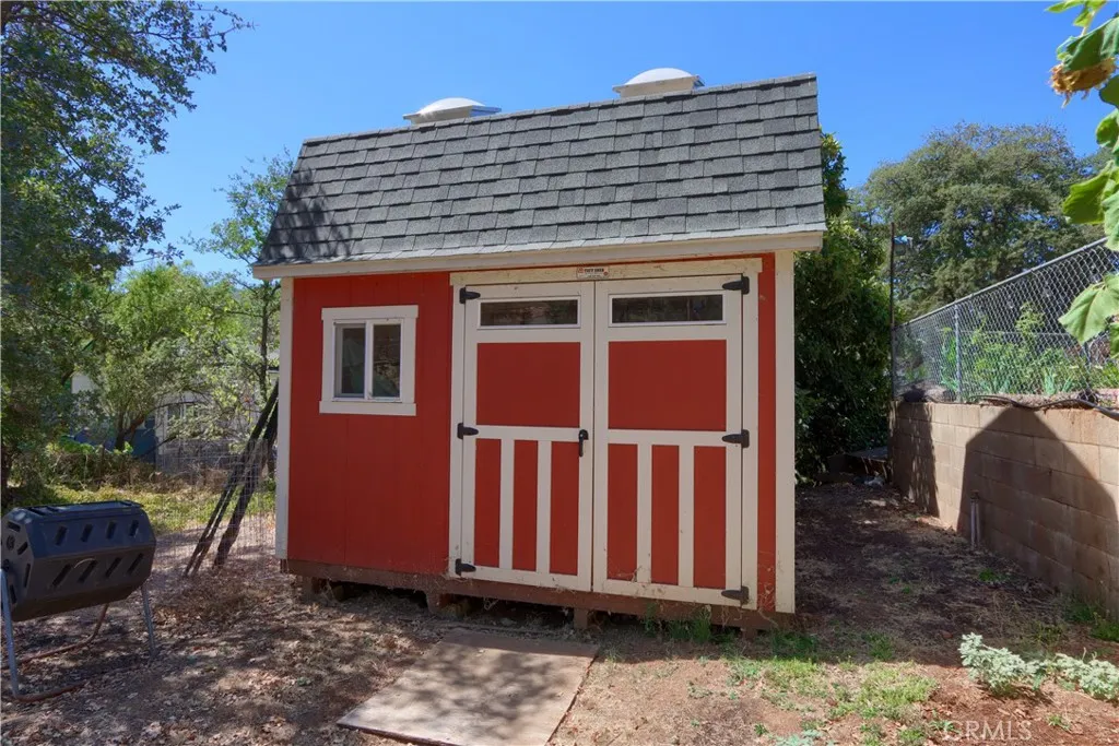main property photo 42
