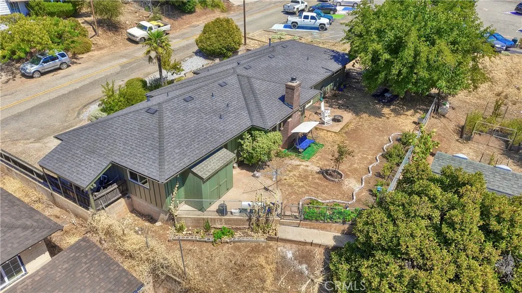 main property photo 45