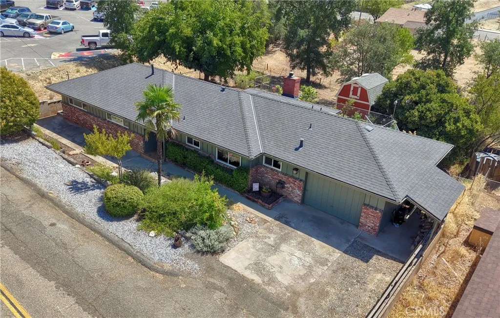 main property photo 50