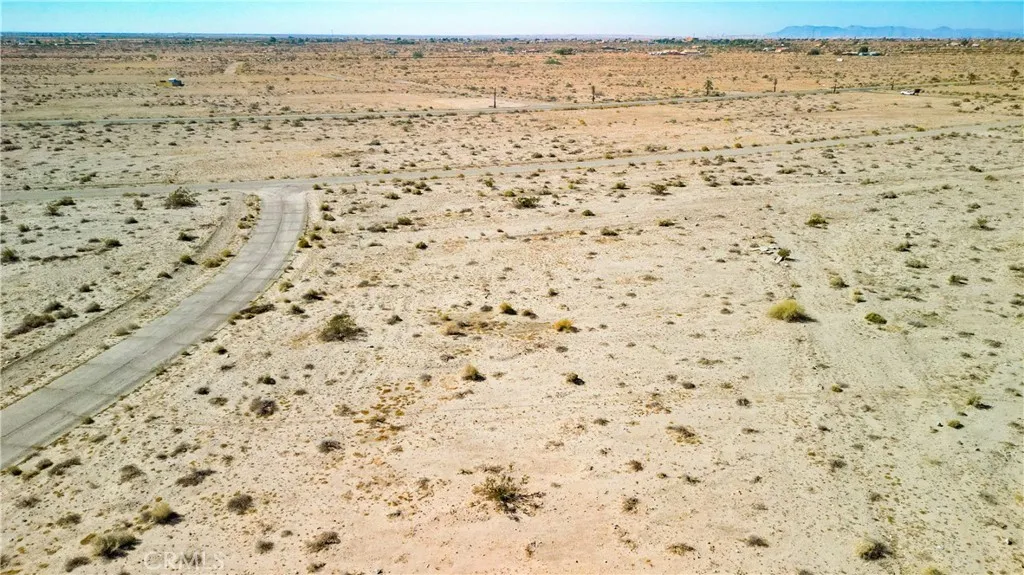main property photo 9