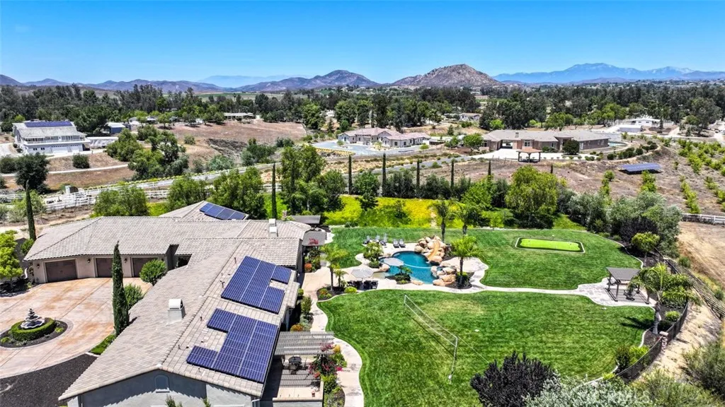 main property photo 74