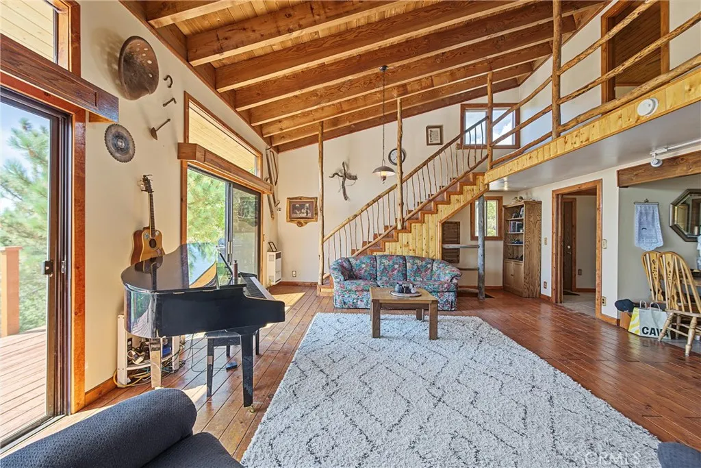 main property photo 13