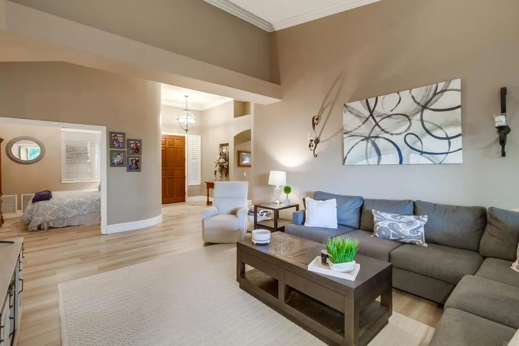 property viewer photo 10