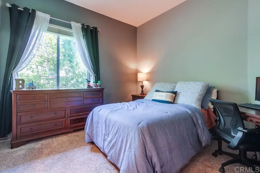 property viewer photo 32