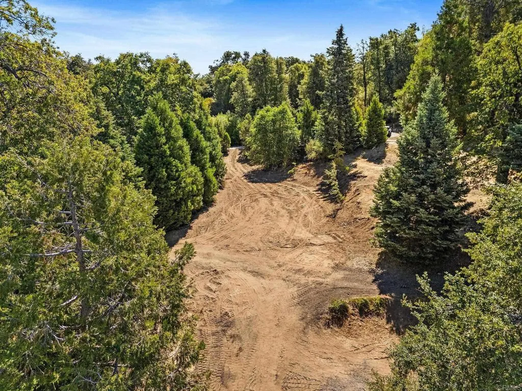 main property photo 10