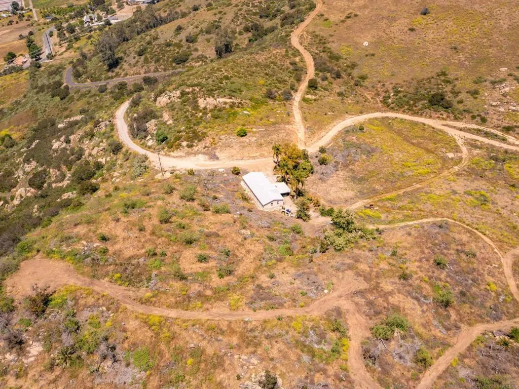 main property photo 10