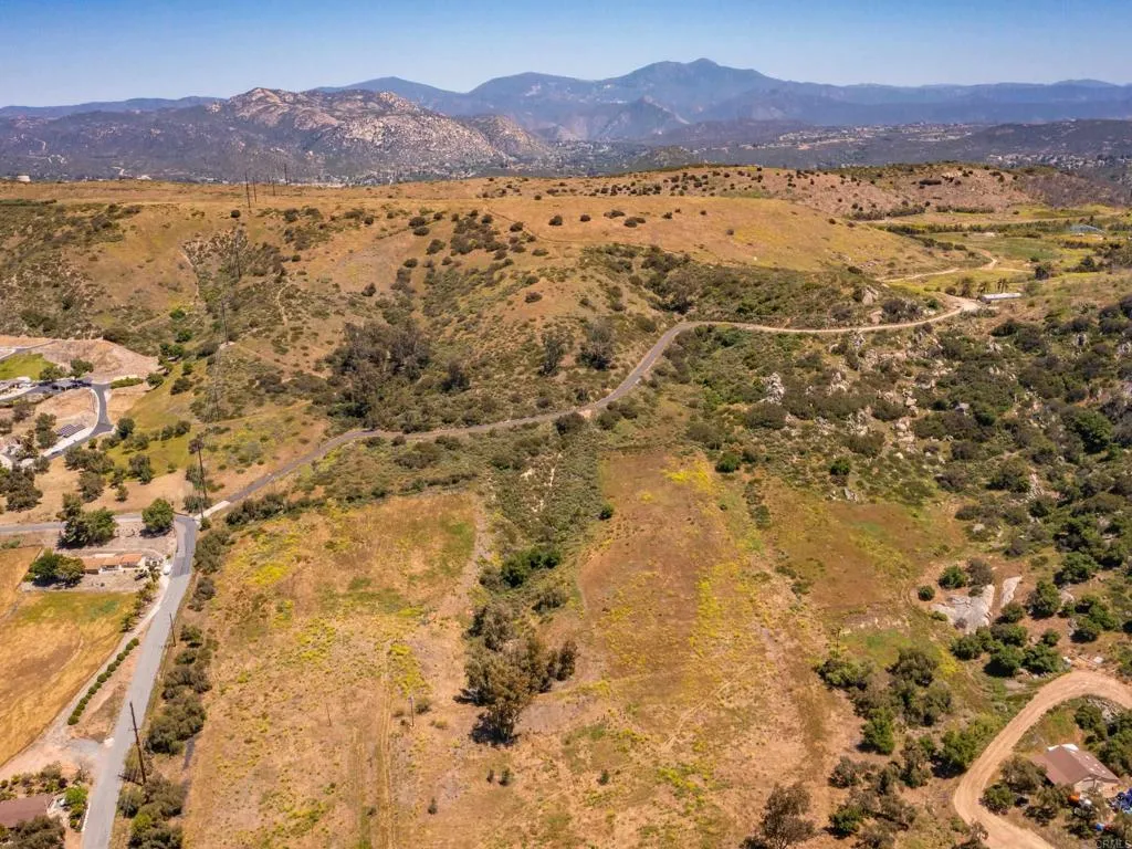 main property photo 6