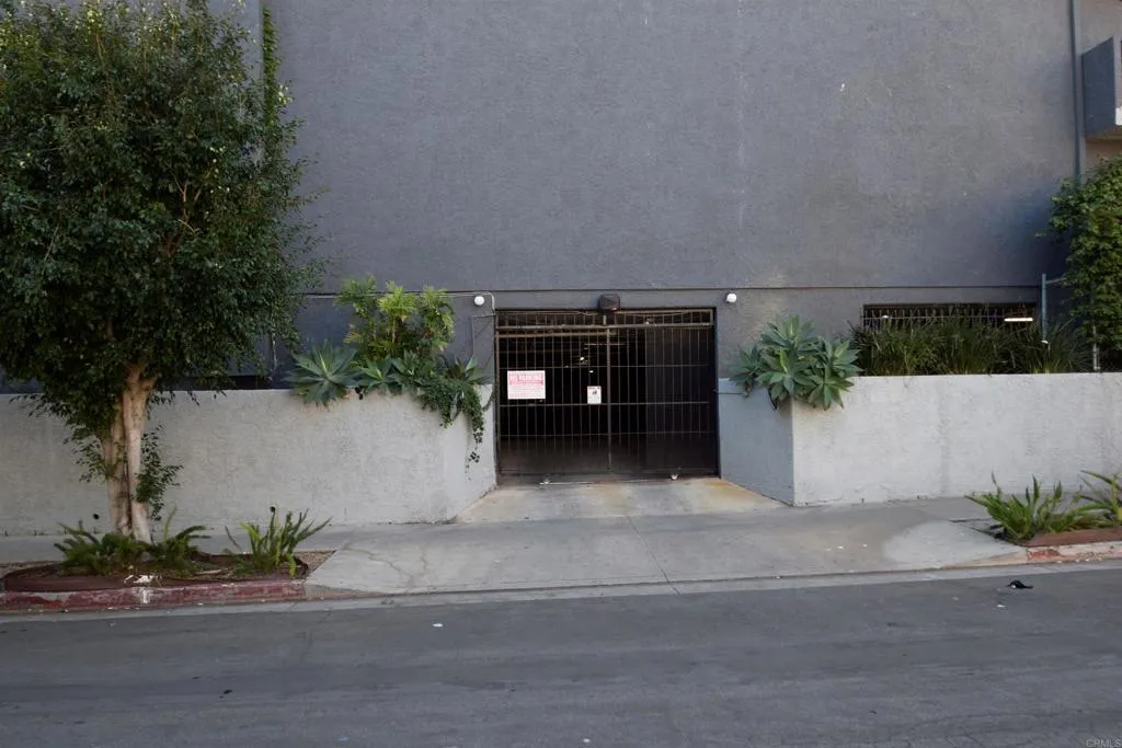 main property photo 20
