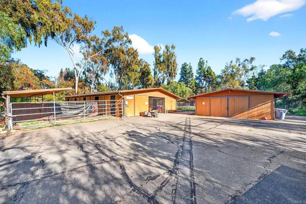 main property photo 19