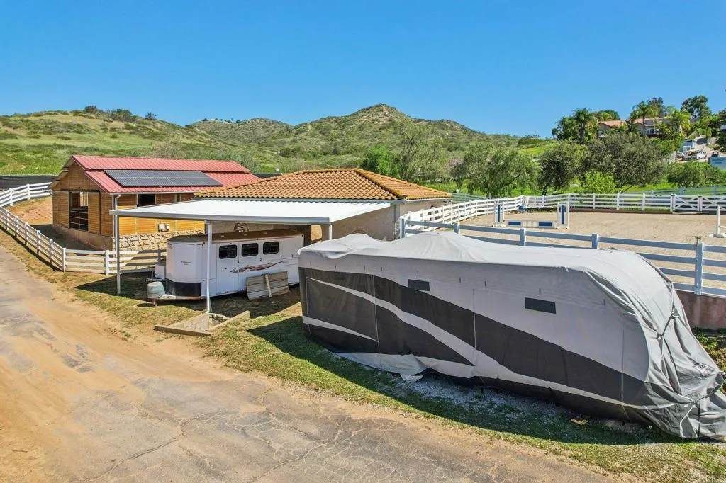 main property photo 51
