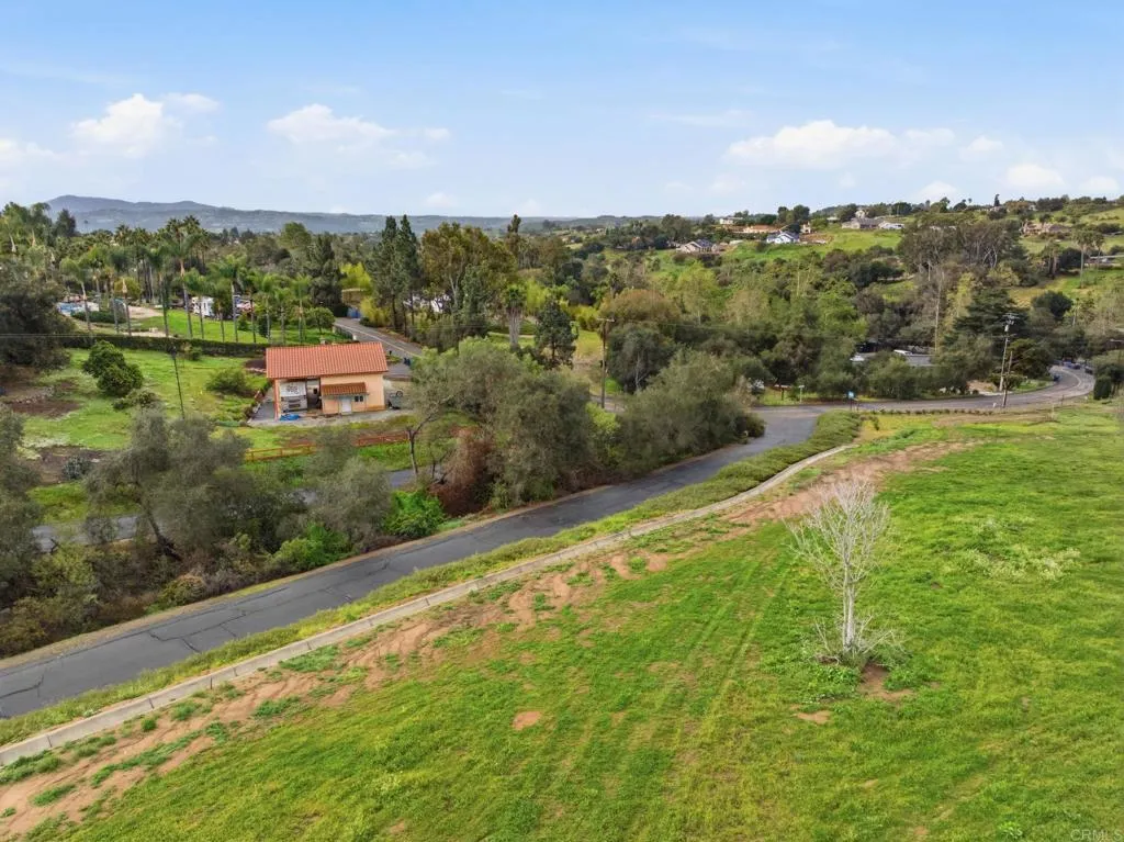main property photo 11