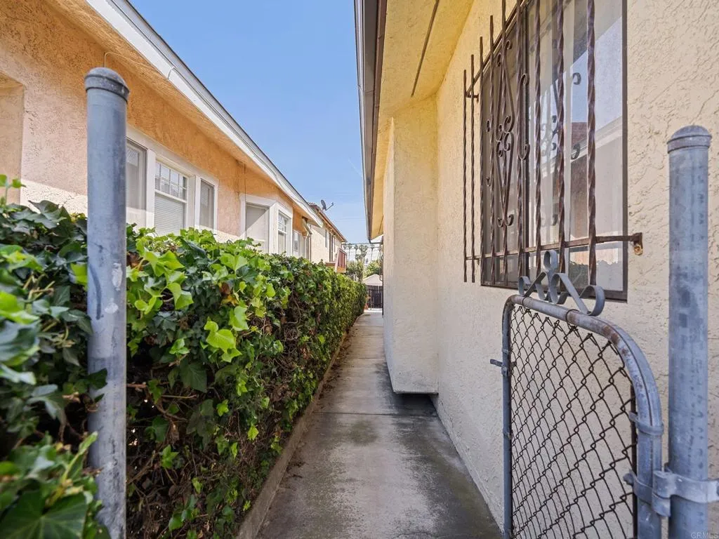 main property photo 7