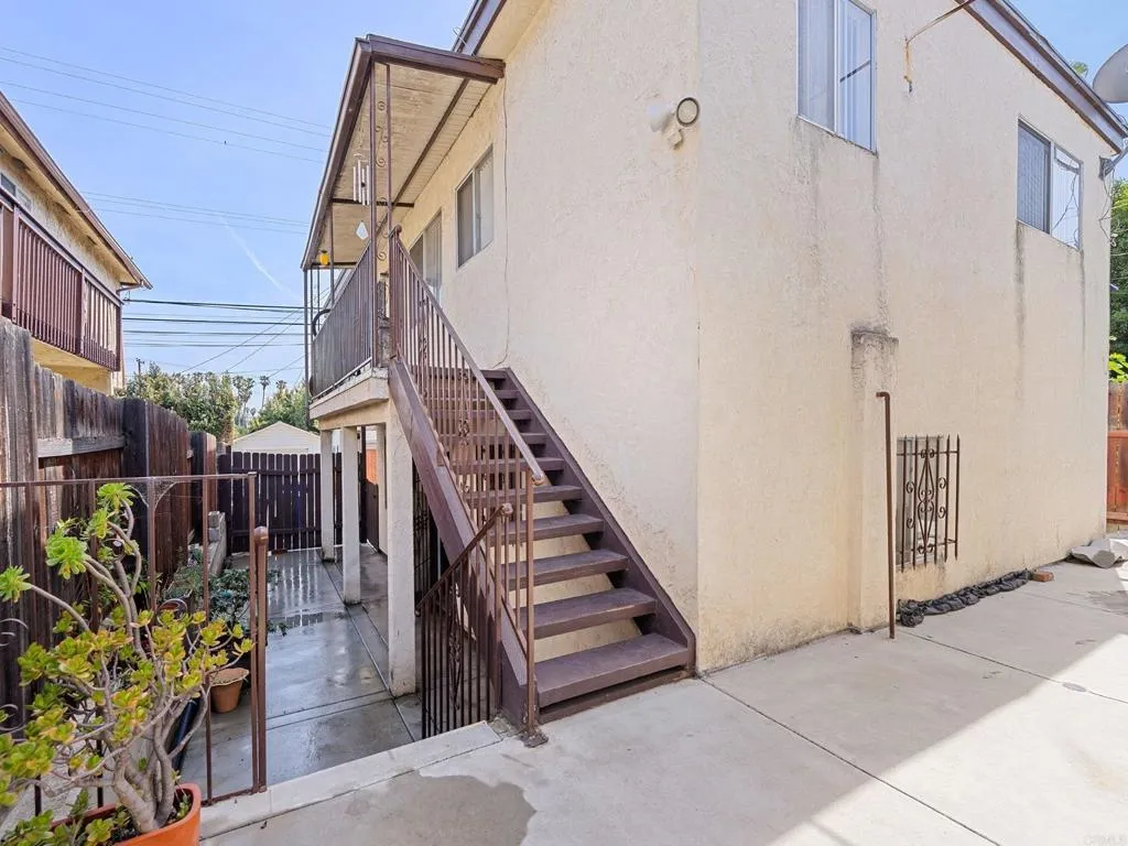 main property photo 9