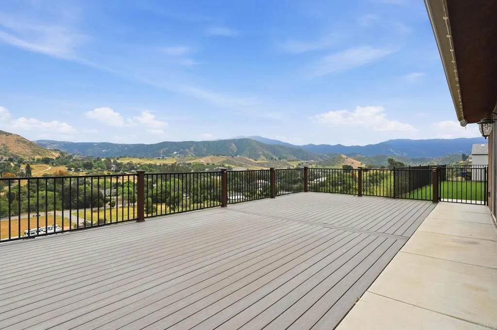 main property photo 50