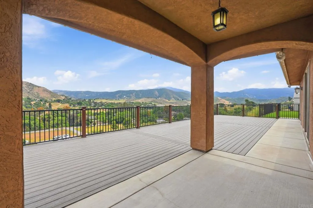 main property photo 51