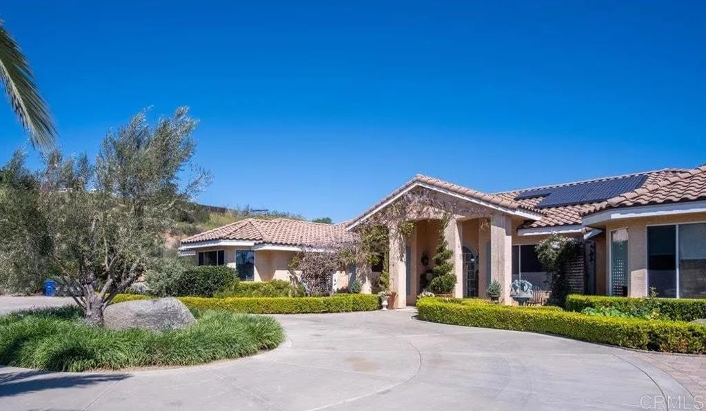 main property photo 11